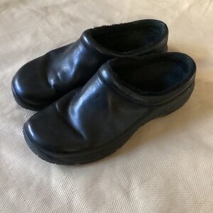 Merrell Encore Nova Slip-On Black Leather Clogs Women’s Size 8.5 Comfort Shoes